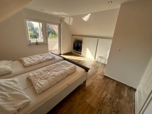 Schlafzimmer 4 mit Balkon