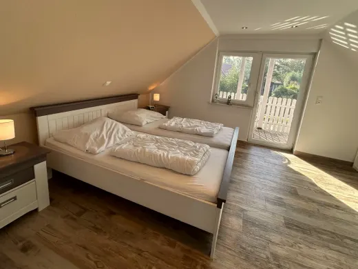 Schlafzimmer 4 im OG mit Doppelbett